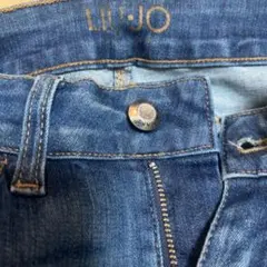 イタリアLIU JO（リュージョー）ラインストーン付きストレッチデニム