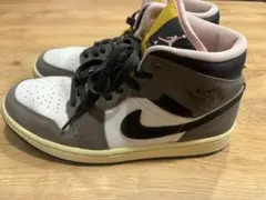 Nike Air Jordan 1 グレー/ホワイト/ブラック/イエロー