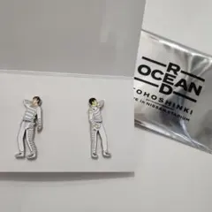 東方神起 20周年 RED OCEAN ニコイチピンズ 日産スタジアム① - メルカリ