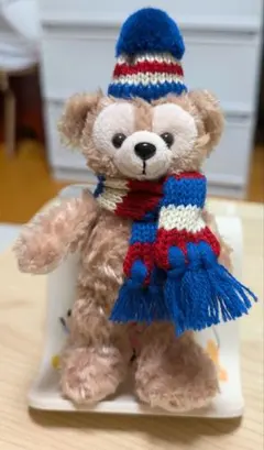 そ*よ様 ディズニー　ダッフィー　ぬいぐるみバッジ　復刻　20周年　マフラー