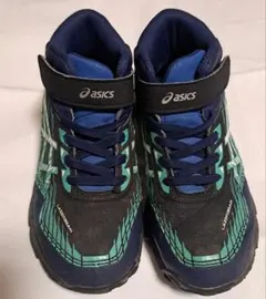 asics 20cm　スノトレ　レーザービーム　スニーカー　冬雪