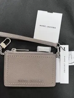 MARC JACOBS パープル フラグメントケース - メルカリ