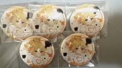 あっきぃくん 2026 Birthday 近すぎちゃん 缶バッジ - メルカリ