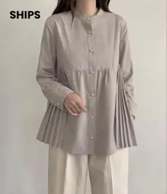 タグ付き✨SHIPS パールボタン ストレッチ ジョーゼット プリーツ ブラウスのサムネイル