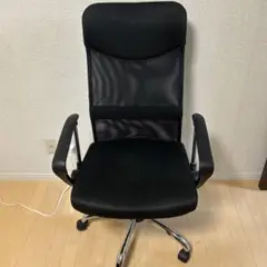 ブラック メッシュ オフィスチェア　ニトリ