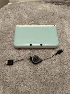 ニンテンドー3DS LL 水色 本体とケーブル付き
