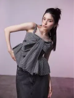 【新品未着用】FRAY I.D ぺプラムリボントップス