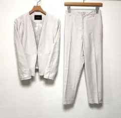 グリーンレーベルリラクシング　レディース　フォーマル　パンツスーツ　ノーカラー