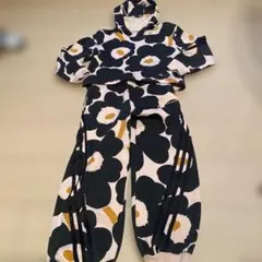 adidas ⭐︎marimekkoコラボ　花柄ジャージセット