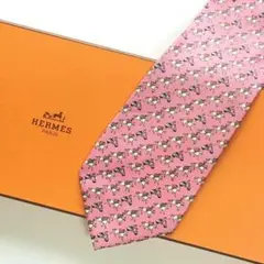 美品 エルメス HERMES ネクタイ シルクピンク 動物柄 / ホース