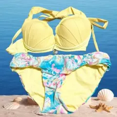 ビキニ　水着　黄色　海　プール　夏　貝殻　サーフ　爽やか