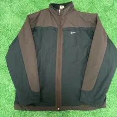 90s00s NIKEナイロンジャケット白タグ刺繍ロゴカーキグリーン短丈Y2K 90s00s NIKEナイロンジャケット白タグ刺繍ロゴカーキグリーン短丈Y2K