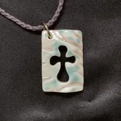 夜光貝　ペンダント　クロス