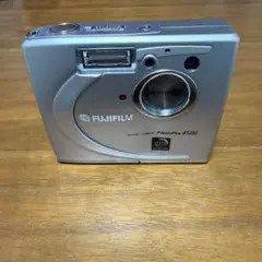 訳あり】FUJIFILM FinePix 4700Z 単3電池駆動 - メルカリ