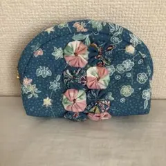 ハンドメイド 花柄ヨーヨーキルト付きポーチ