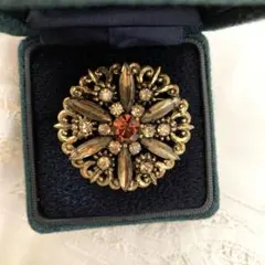 オーストリア製　アンティーク　ブローチ