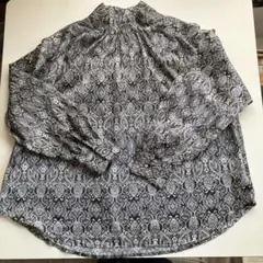 レディース　ハイネックブラウス