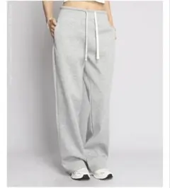 人気のイージーワイドパンツ。 もちもち素材の2way。