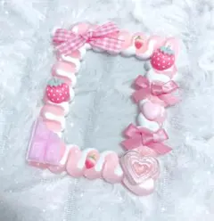 硬質ケース ホイップデコ トレカケース いちご ピンク