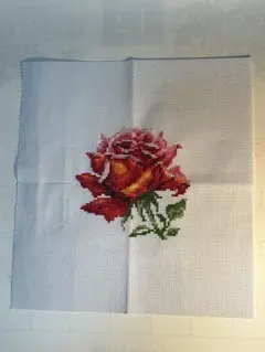 薔薇のクロスステッチ刺繍 額縁入り - メルカリ