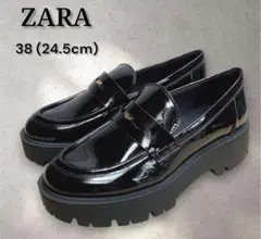 【美品】ZARA コインローファー エナメル ブラック 38 (24.5cm)のサムネイル
