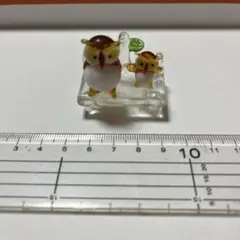 フクロウと子フクロウのガラス置物