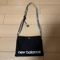new balance ブラック サコッシュ