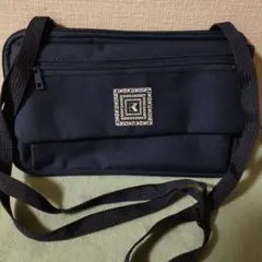 KINOKUNIYA 紺　サコッシュ