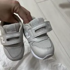 New Balance ベビーシューズ ベージュ