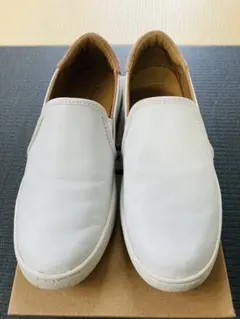 アグ　ugg ホワイト スリッポン サイズ23 37 W CAS 白　スニーカー