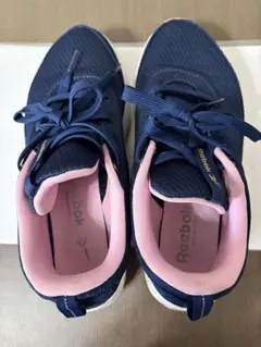 リーボックスニーカーレディース２４センチ