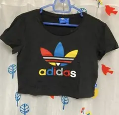 アディダス ショート丈　Tシャツのサムネイル