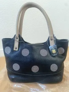 本革ハンドバッグ　トートバッグ　手提げ鞄　手提げバッグ