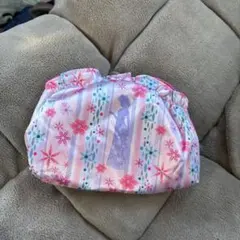 新品未使用　アナと雪の女王　ポーチ