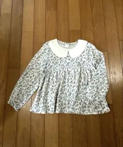 フタフタ☆小鳥と花柄襟付きフレアトップス。