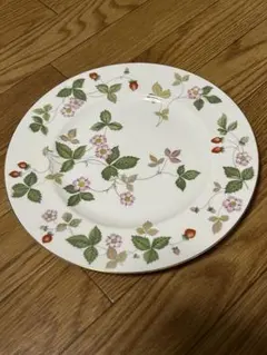 2026年最新】wedgwood wild strawberry 27cmの人気アイテム - メルカリ