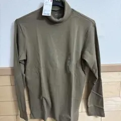 ユニクロ　ソフトタッチタートルネックT
