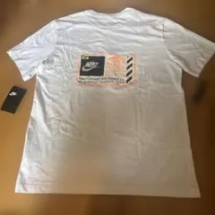 NIKE Tシャツ ホワイト グラフィックのサムネイル