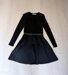 Calvin Klein Jeans ブラック長袖ミニワンピースのサムネイル