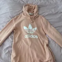美品！adidas フード付きパーカー