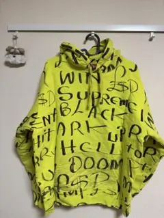 Supreme スタッズ付きイエローパーカー Lサイズ - メルカリ