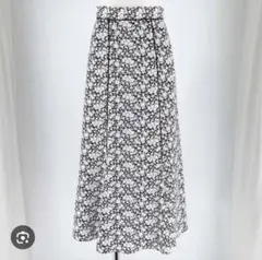 SNIDEL／SustainaバリエプリントスカートSWFS231048