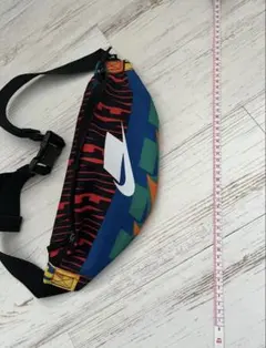 Nike ボディバッグ マルチカラー