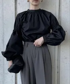 ボリュームギャザースリーブブラウス　セレクトモカ