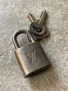 LOUIS VUITTON　ルイヴィトン  パドロック  鍵番号322