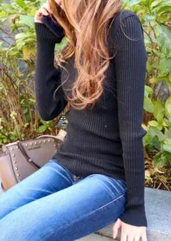 【週末SALE】リブ　トップス　Vネック　タイト　セクシー　可愛い　リブトップス