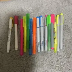 多色マーカー・蛍光ペン