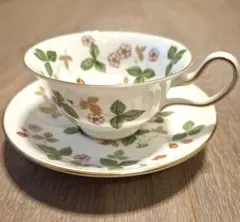 WEDGWOOD ワイルドストロベリー ティーカップ＆ソーサー