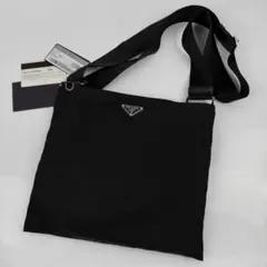 chichan4465.desu　プラダ 三角ロゴ サコッシュ chichan4465.desu様専用 プラダ 三角ロゴ サコッシュ - メルカリ