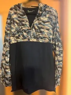 アンダーアーマー　メンズＬ　長袖ハーフジップパーカー